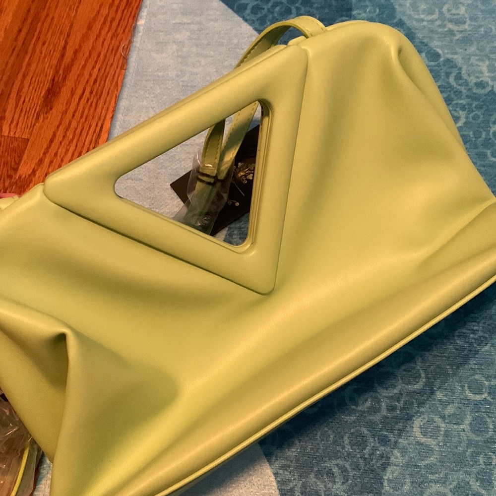 Vici Zailey Crossbody in melon